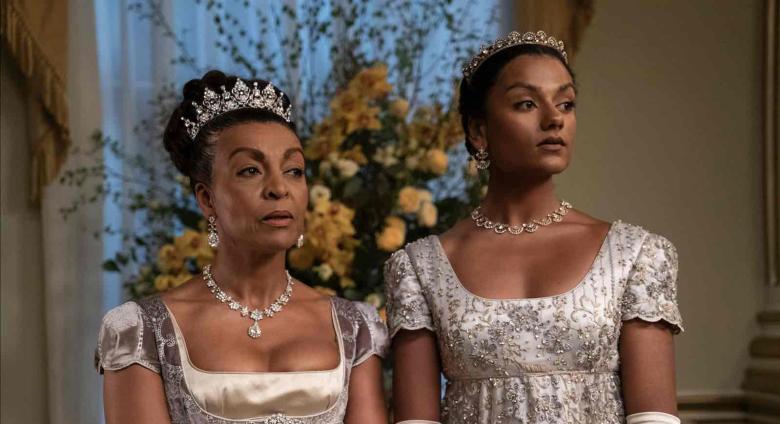 Bridgerton. (L to R) Adjoa Andoh as Lady Danbury, Simone Ashley as Kate Sharma in episode 201 of Bridgerton. Cr. Liam Daniel/Netflix © 2022 