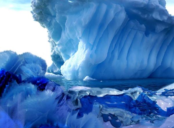 Immersive Experience Presented by Museum of Nature of Cantabria, Spain, Done in Antarctica  by Andrea Juan and Gabriel Penedo Diego